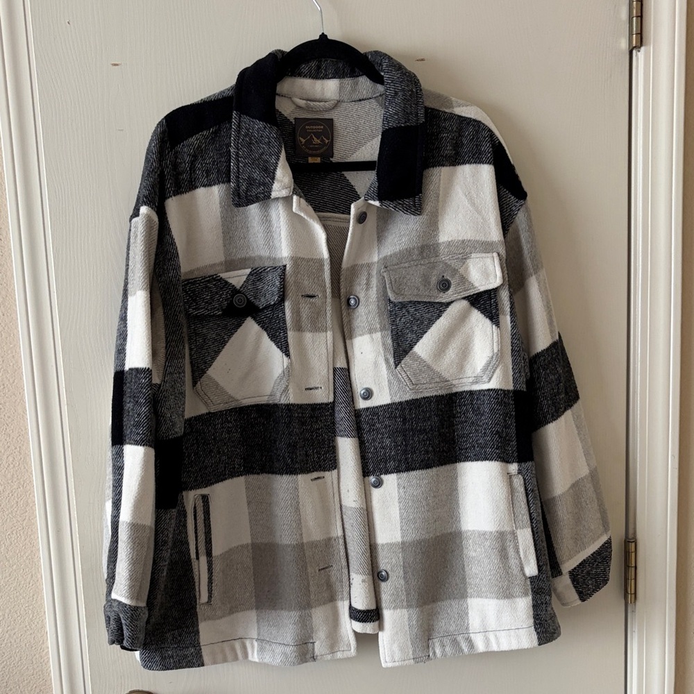 Women's Black and Gray Plaid Jacket | size l